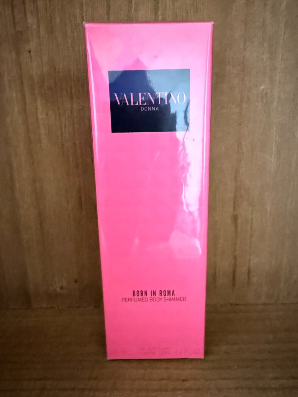 Valentino Born In Roma Body Shimmer - Picture 4 of 6
